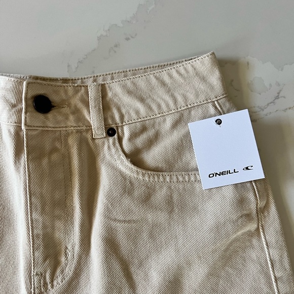 O'Neill Eisley Denim Jean Shorts Whitecap Cream NWT Size 28 High Rise Mom Style - Picture 2 of 5